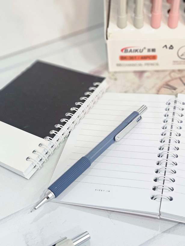 مداد مغزی ۰/۷