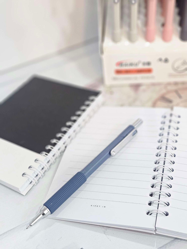 مداد مغزی ۰/۷