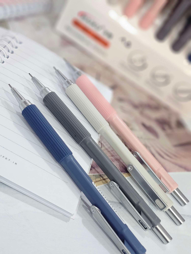 مداد مغزی ۰/۷