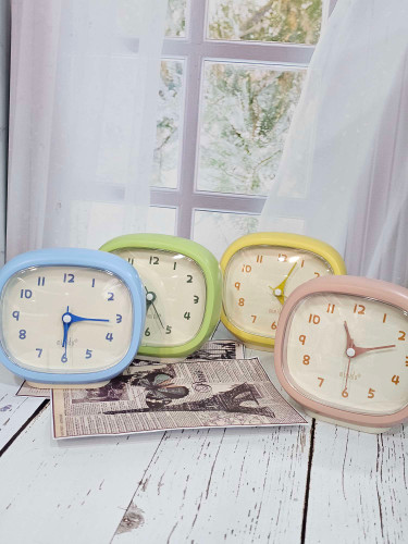 ساعت زنگدار مربع پاستیلی