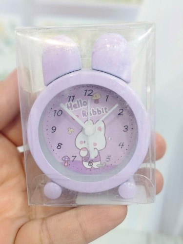 ساعت فلزی زنگدار نقلی